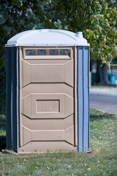 Portable Toilet Options We Offer in Lincoln Park, CO